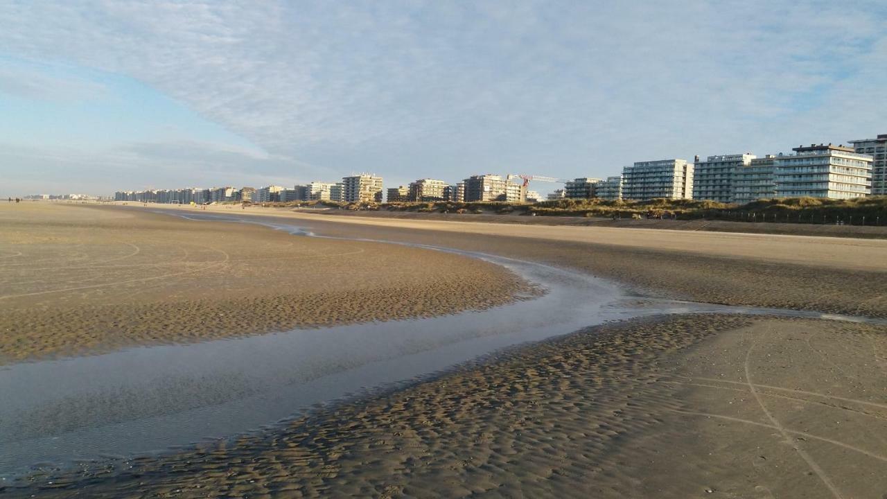 Neptunus De Panne Apartment Exterior photo